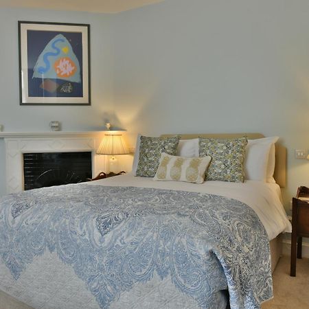 The Loddon Swan Bed & Breakfast Bagian luar foto