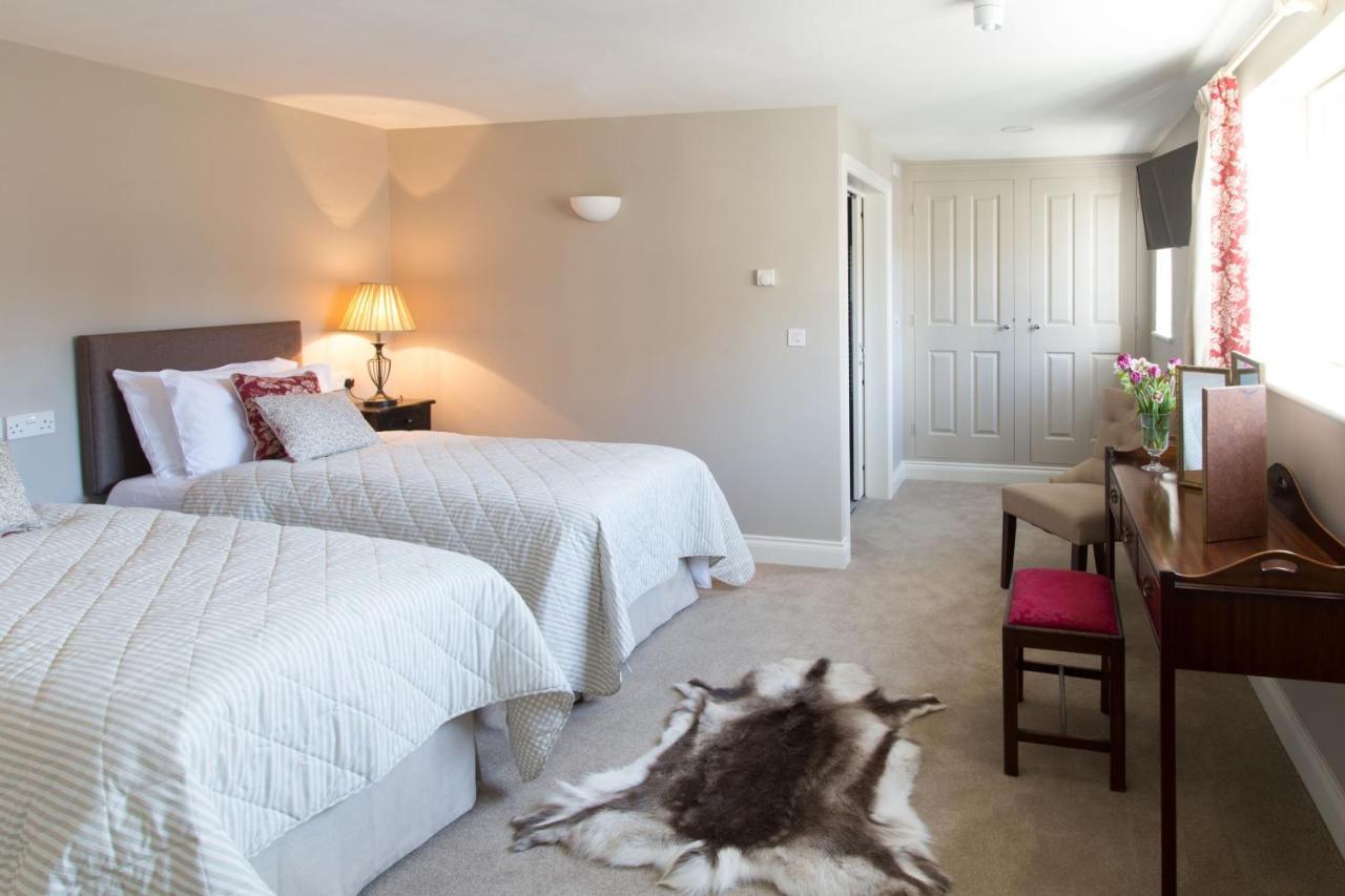The Loddon Swan Bed & Breakfast Bagian luar foto