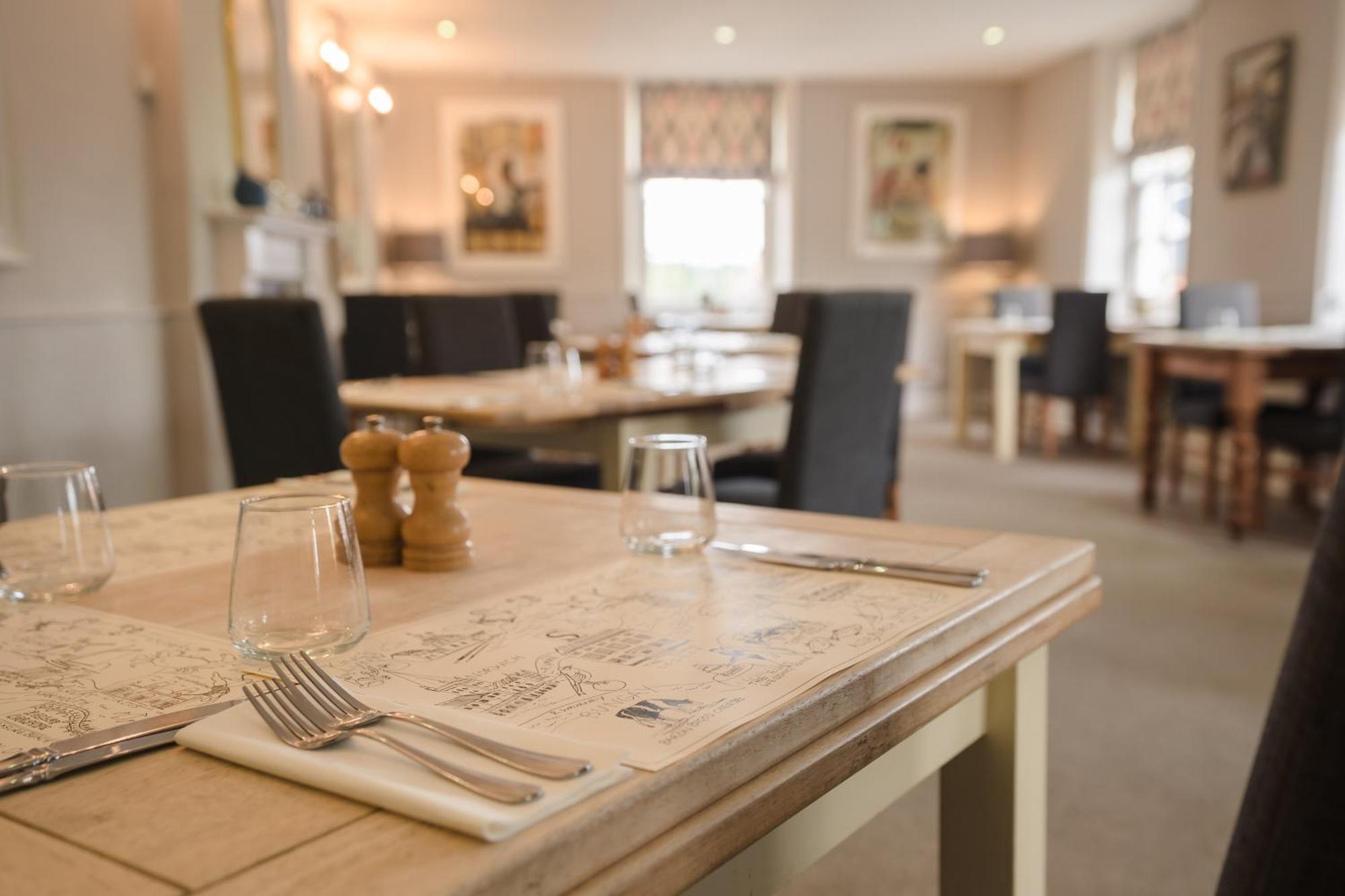 The Loddon Swan Bed & Breakfast Bagian luar foto